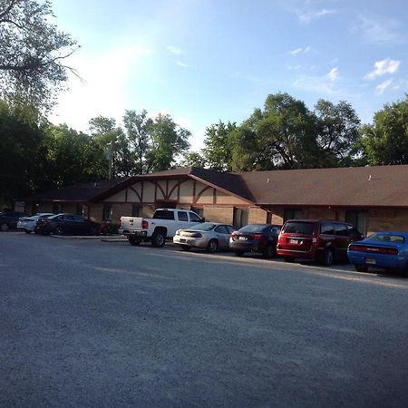 Coronado Motel & Rv Park Lindsborg Exterior foto