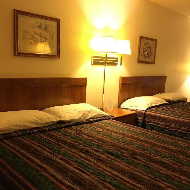 Coronado Motel & Rv Park Lindsborg Exterior foto
