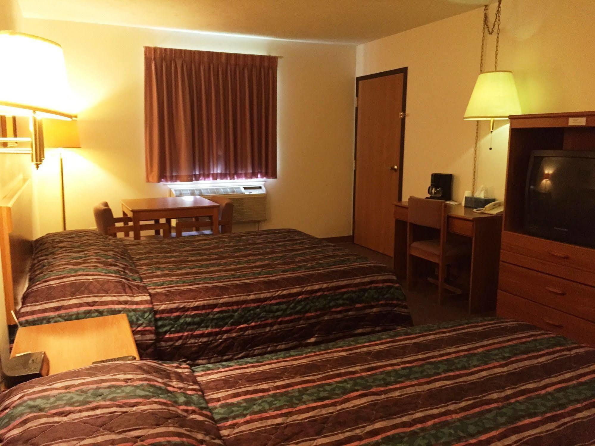 Coronado Motel & Rv Park Lindsborg Exterior foto