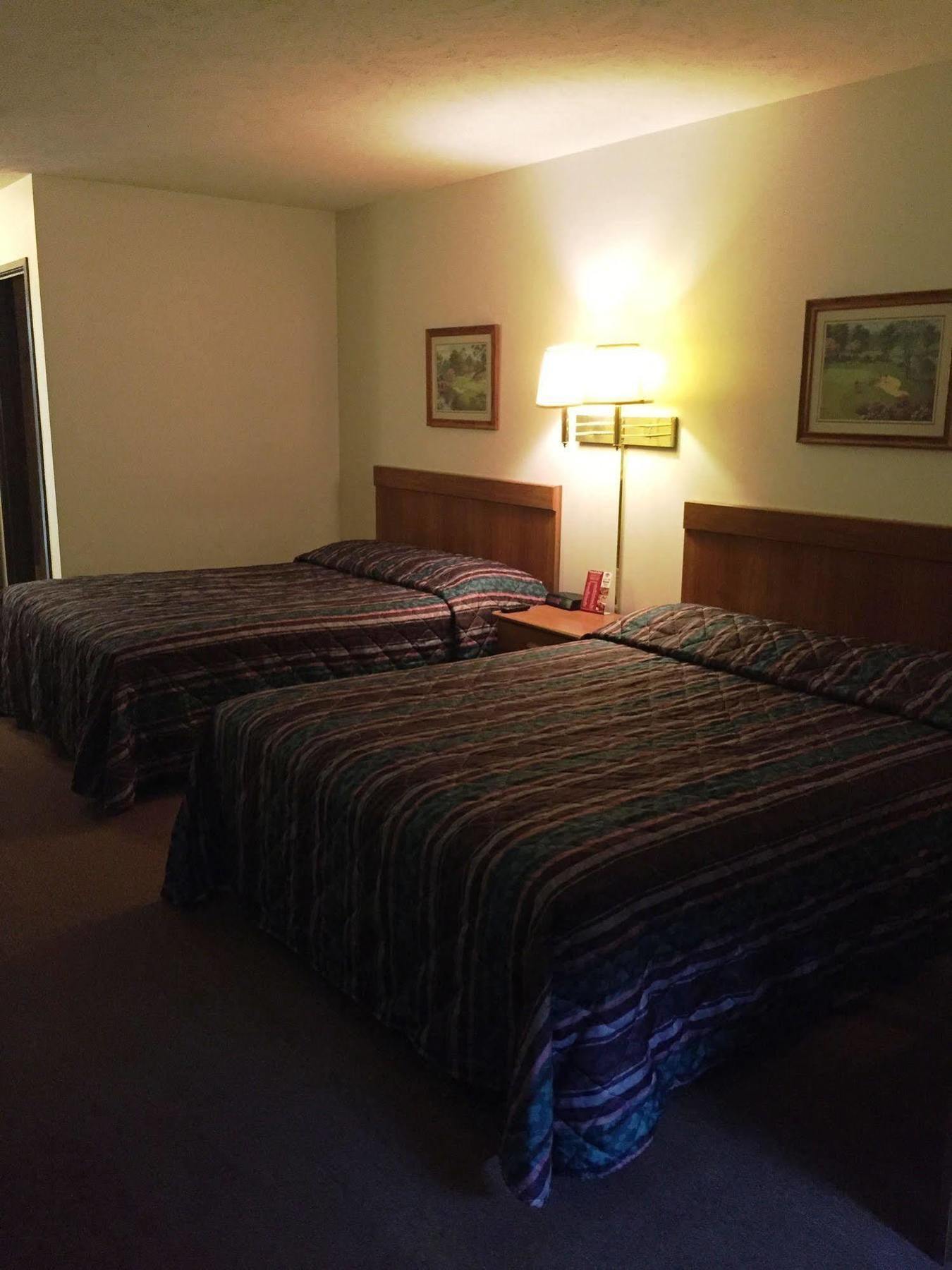 Coronado Motel & Rv Park Lindsborg Exterior foto